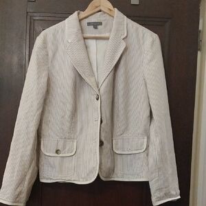 Ann Taylor White and Gray Blazer Fitted Silhouette